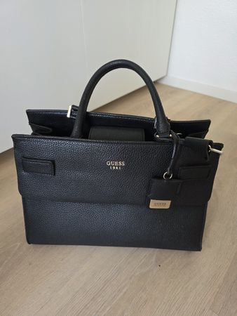Schwarze Guess Handtasche