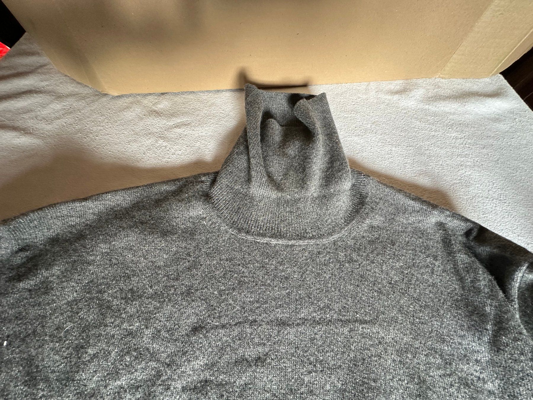 Pulls & Sweat-shirts: Pull Cashmere col roulé gris – D'occasion à Ste-Croix par mjmg 1