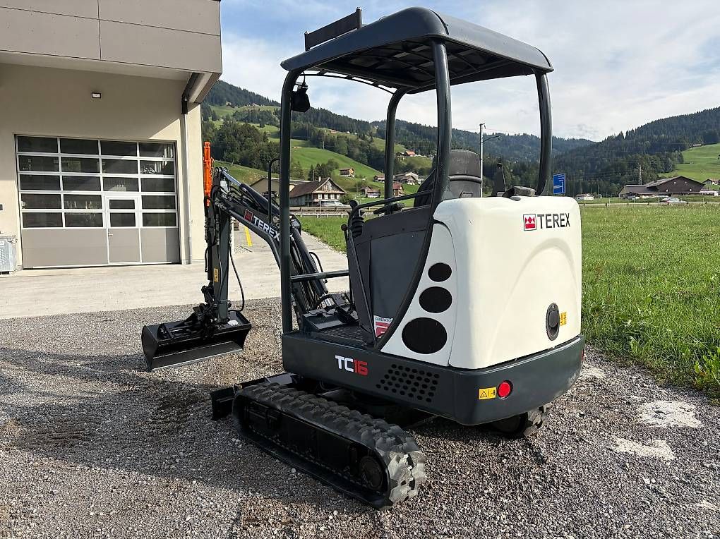 Terex Excavateurs: Terex TC16 Bagger 1.7 To – D'occasion à Rothenthurm par FHS6418 1