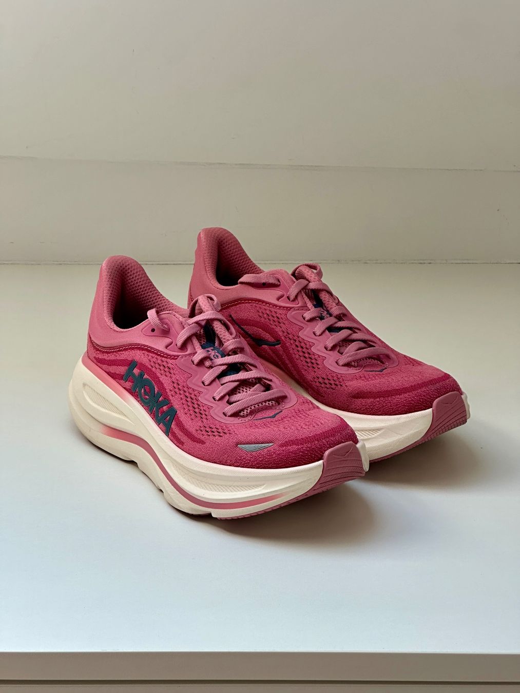 Hoka One One Chaussures femmes: HOKA Laufschuh – D'occasion à Uster par Atea 1