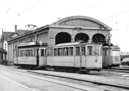 TN wagenpark remise Corcelles 1976 Straßenbahn