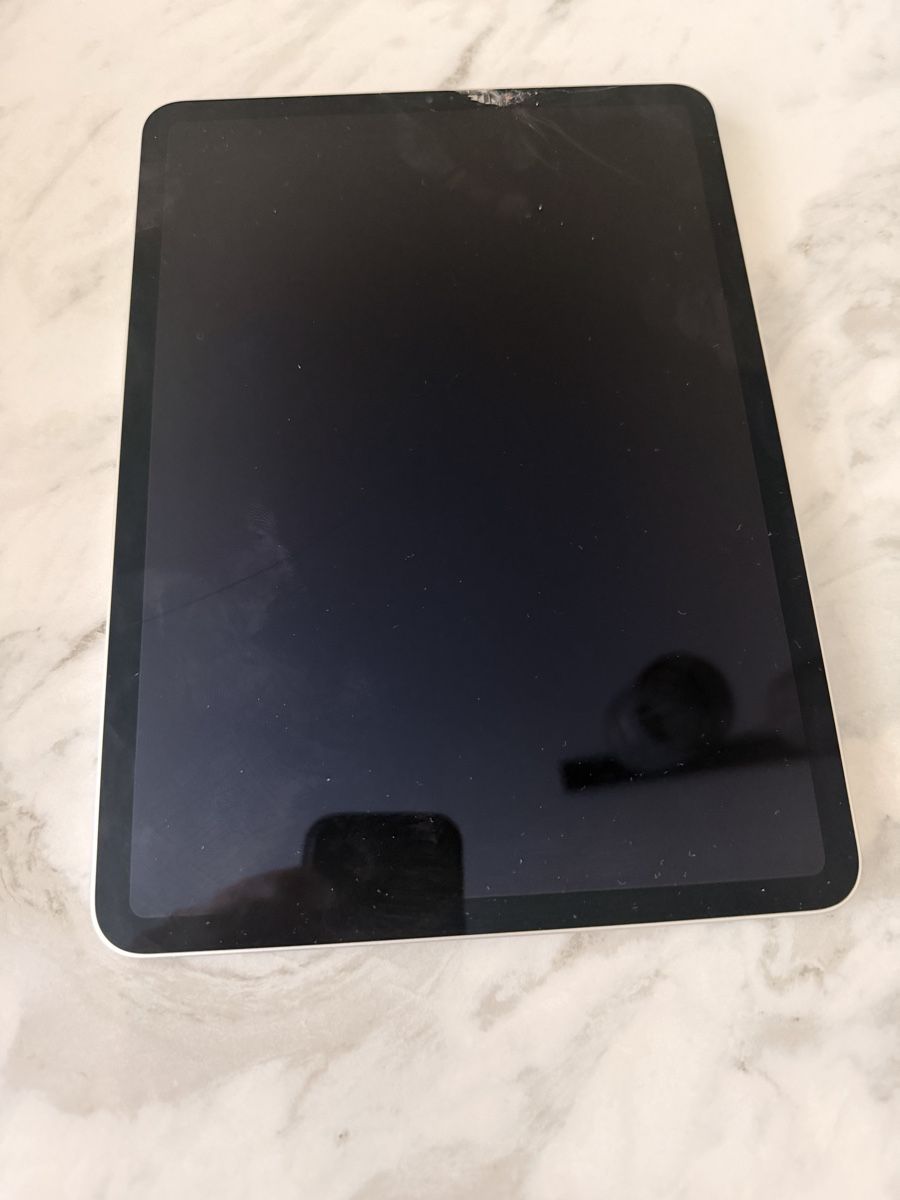 Apple Tablettes PC: Apple iPad Pro 11” (Silber) – D'occasion à Rümlang par sararejhan 2