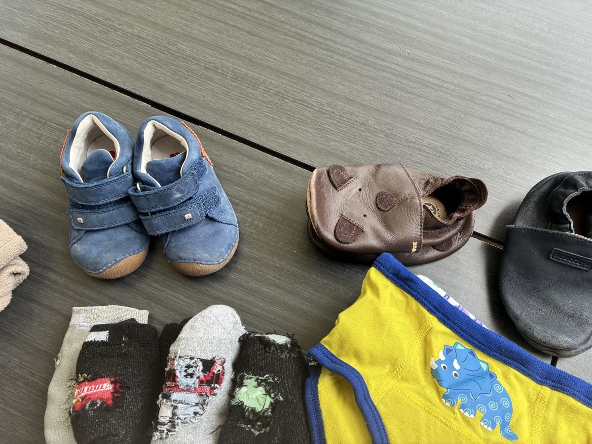 Lotti & Set di vestiti: Kleiderpaket 92 Junge, 26 teilig – Usato da Mitlödi venduto da meyer-sabrina 3