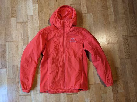 Arcteryx Atom LT Hoodie Jacke Dynasty S Neu