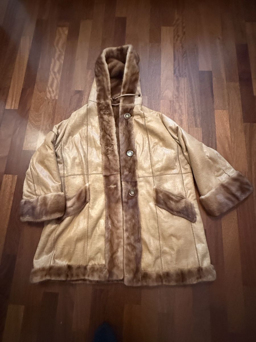 Cappotti: Luxe Manteau Vison Landi – Usato da Montreux venduto da kingfisherbeach 3