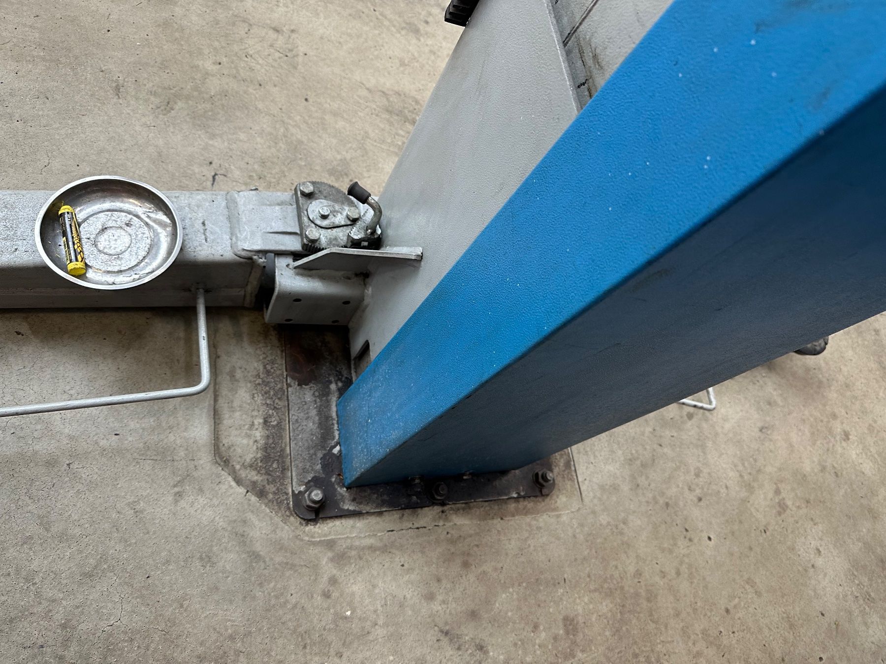 Hebebühne & Wagenheber: 2 Säulen Hebebühne 3200kg – Gebraucht aus St.Gallen von  5