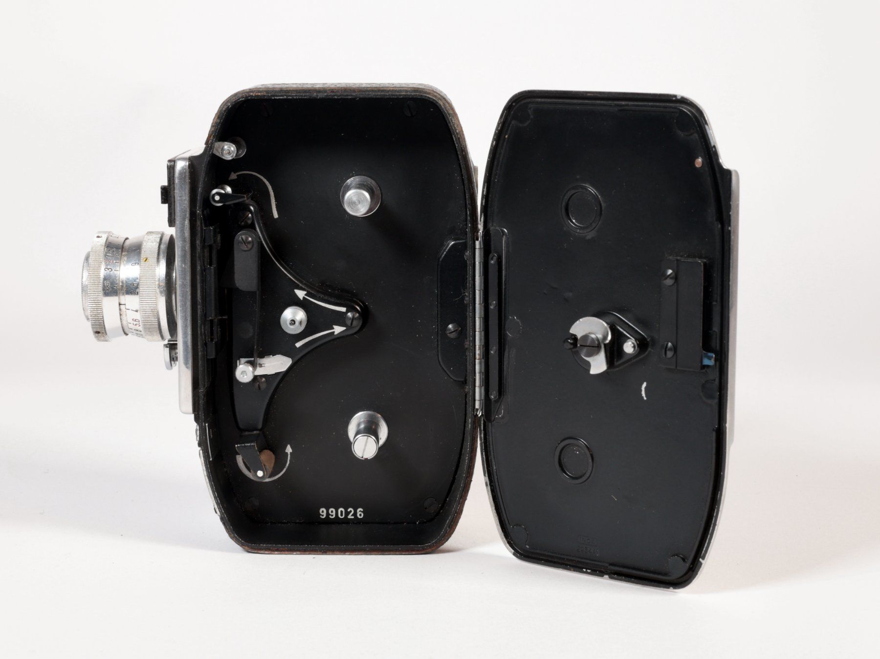 Bolex Videocamere: camera 8mm Bolex L8 – Difettoso da Biel-Bienne venduto da monsieur_jelmoli 4