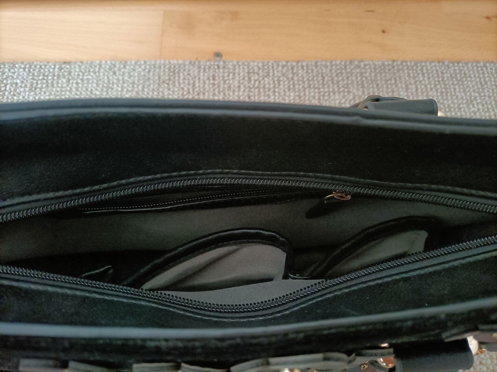 L.Credi Borse da donna: Schwarze L.Credi Tasche, NEU! – Nuovo (secondo la descrizione) da Wil SG venduto da MissMillie71 3