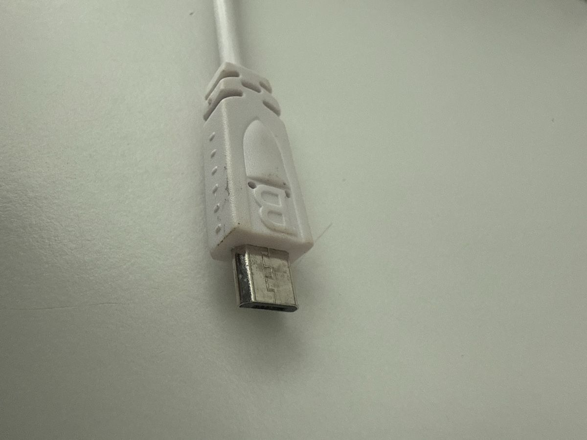Cavi: USB Ladekabel Micro-USB weiss 30-35cm – Usato da stüsslingen venduto da Aless14 1