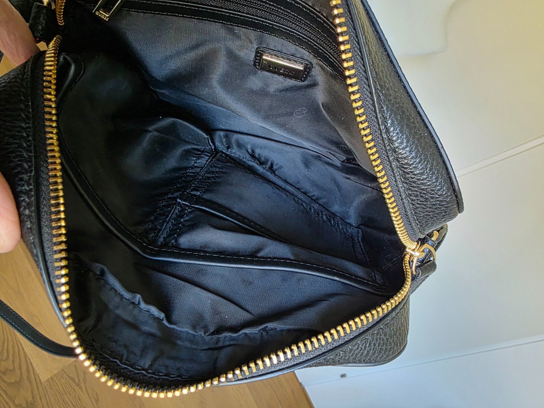 Guess Borse da donna: GUESS Handtasche – Usato da Altstätten SG venduto da Calendula-7 4