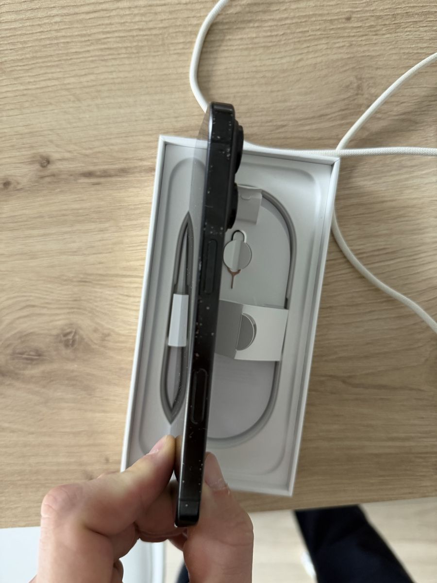 Apple Portables: Apple iPhone 16 Pro 128GB – D'occasion à Cham par Goodjob8 3