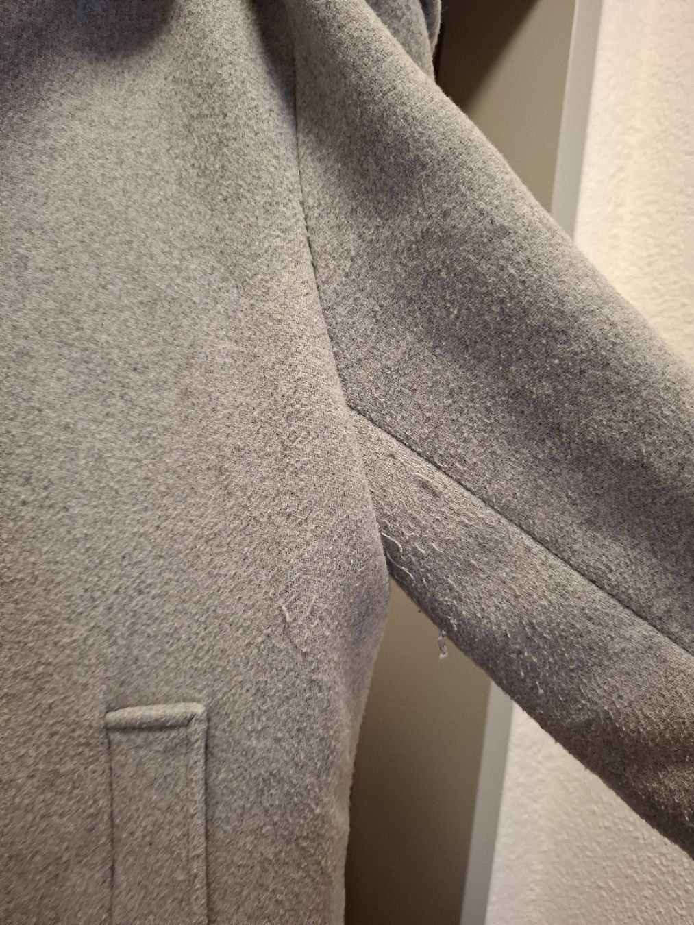 Esprit Cappotti: Esprit Wintermantel, grau, Gr. XL – Usato da Lütisburg venduto da amerika123 3