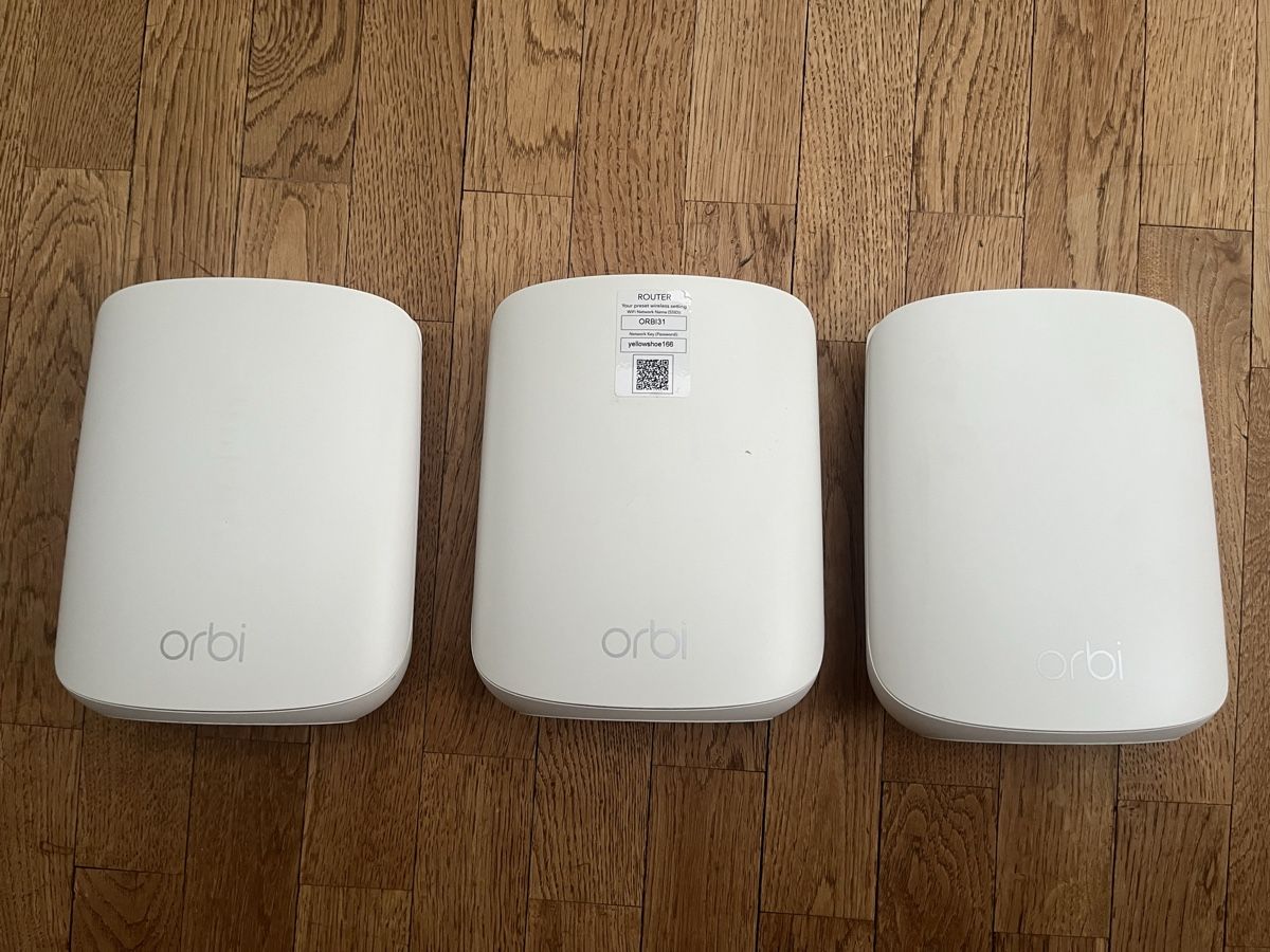 Netgear Modem & Router: Netgear Orbi RB 350 – Usato da Lotzwil venduto da Regain