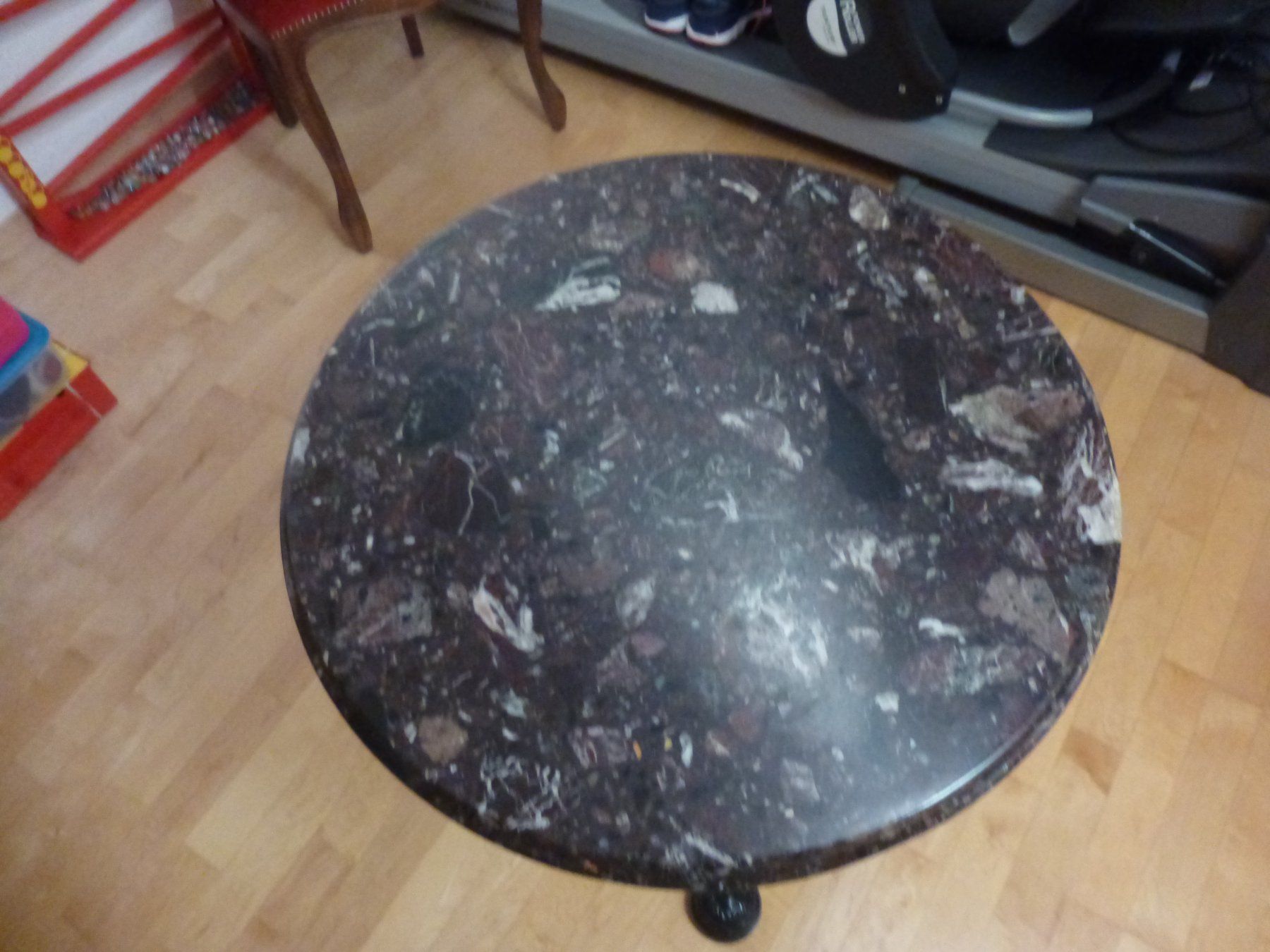 Tische: Party-Apero-Tischli – Gebraucht aus Aeschi SO von Tushpush 1