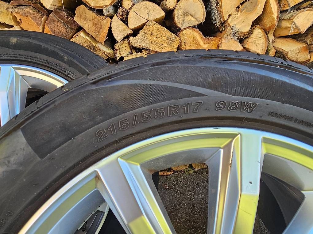 Pneus & Roues: Räder kpl. VW Passat – D'occasion à Ernetschwil par 8725 2
