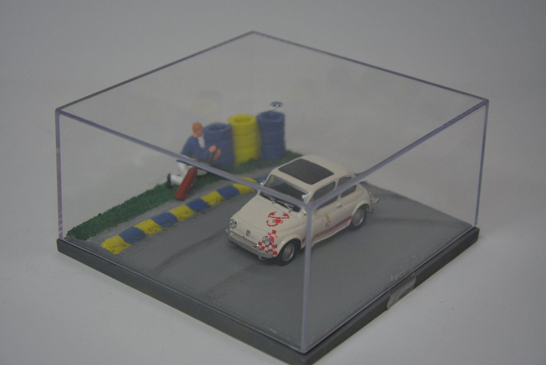 Fiat Modellautos: Fiat 500 Abarth , Diorama , 1:43 – Neu (gemäss Beschreibung) aus Goldach von Feivel9 1