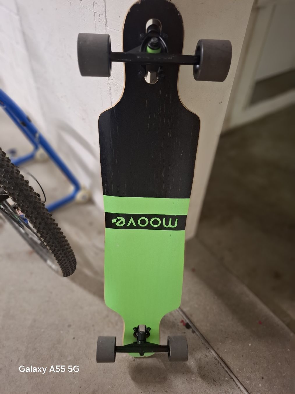 Skateboards: Gebrauchtes Moove Longboard mit Gebrauchsspuren – Usato da Sirnach venduto da donatogalella81 2
