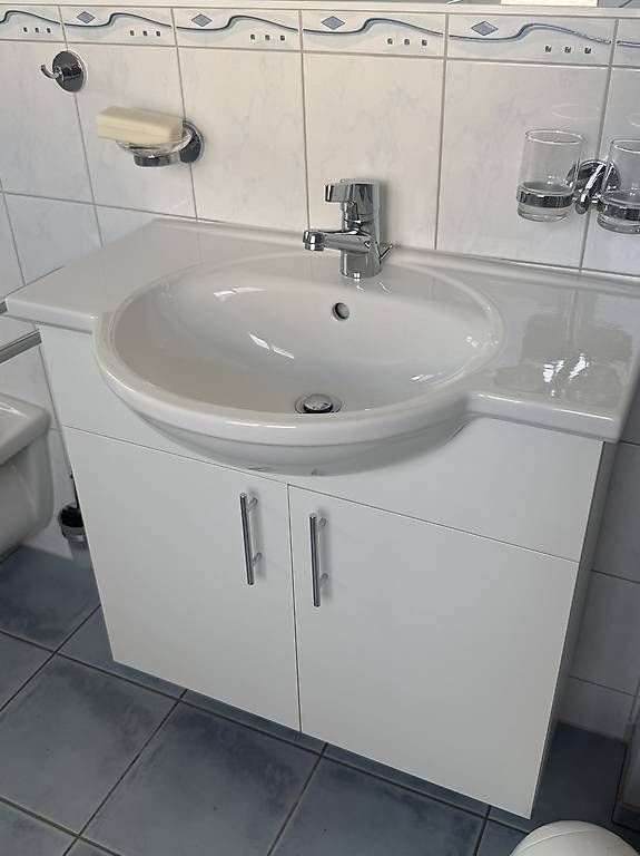 Mobili per bagno: Lavabo inkl. Unterschrank – Usato da Täuffelen venduto da valdete1987
