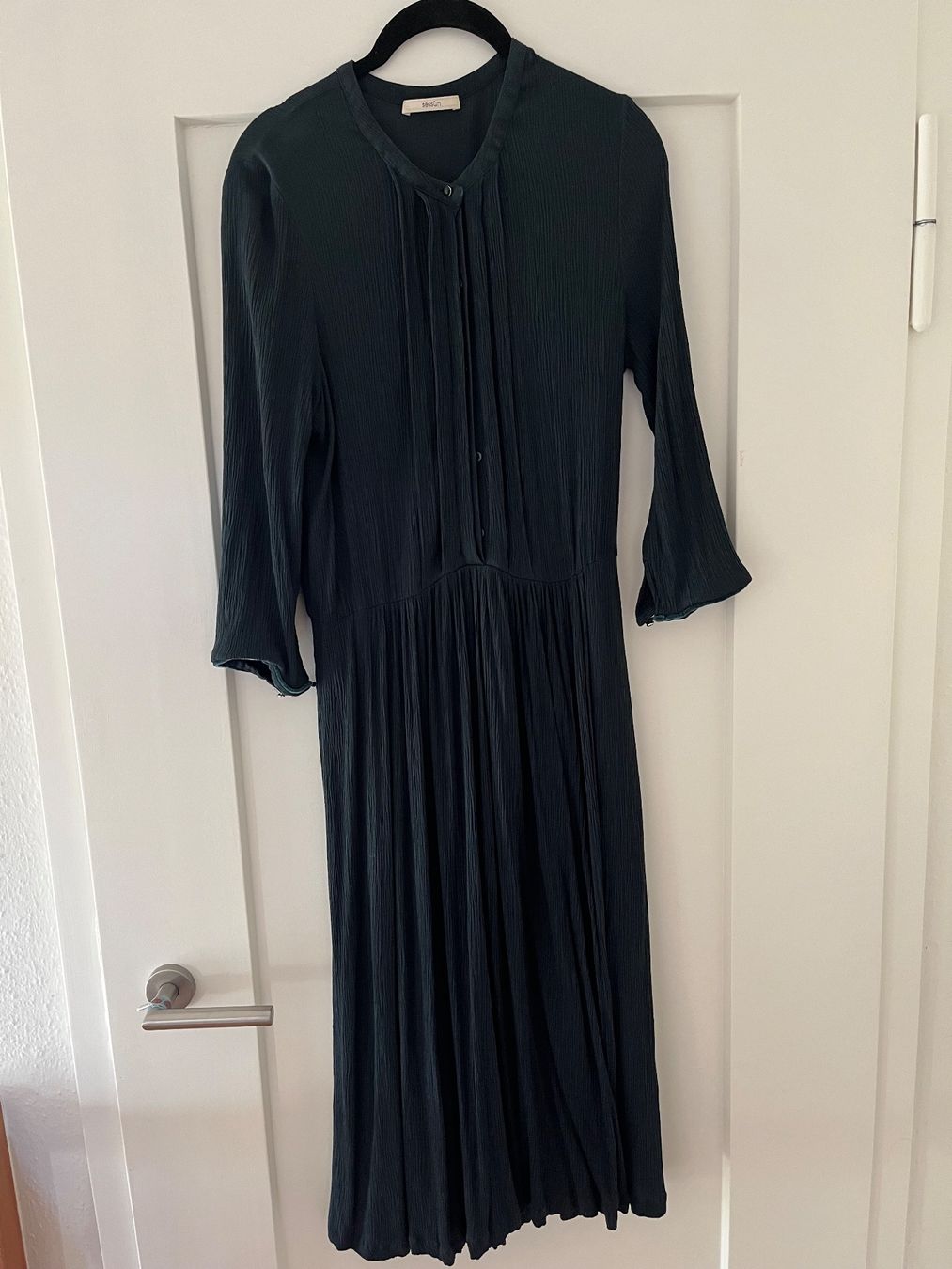 Sessun Vestiti: Midikleid von Sessun – Usato da Aarau venduto da nicolettina