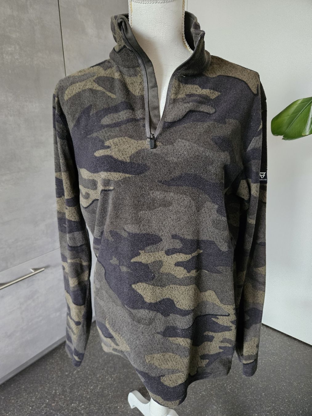 Brunotti Pulls & Sweat-shirts: Fleece Pullover Brunnotti Tarnmuster Grösse M  – Neuf (Voir description) à Anwil par tamoos