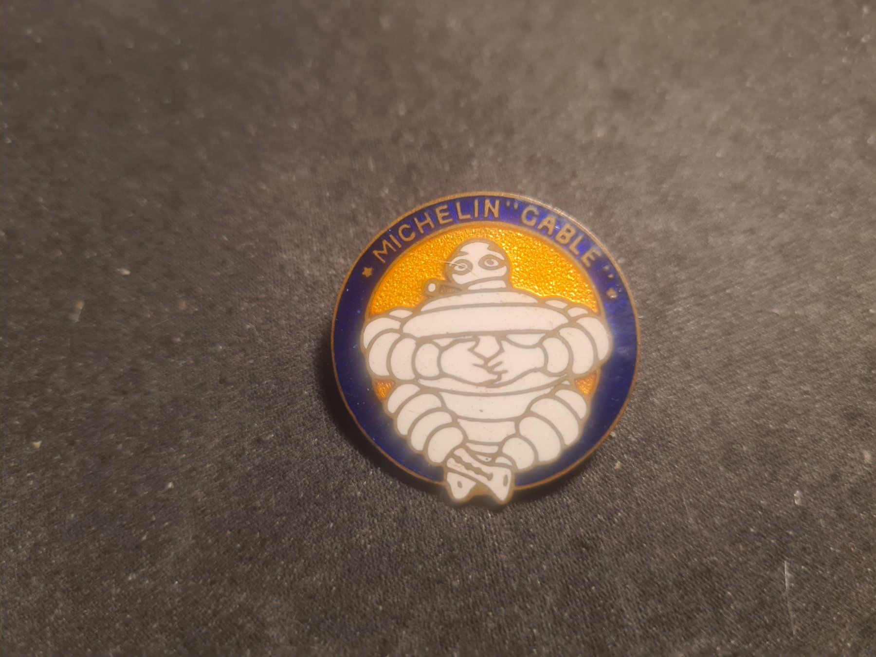Michelin Placchette & Badge: MICHELIN  BADGE  VINTAGE  COLLECTION – Usato da Bellevue venduto da BURGOLMANIA
