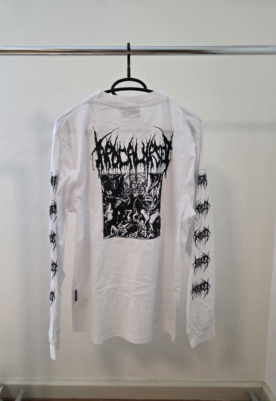 T-Shirts: Weisses Langarmshirt Wasted Paris – Neu (gemäss Beschreibung) aus Rothenfluh von sel_j856 2