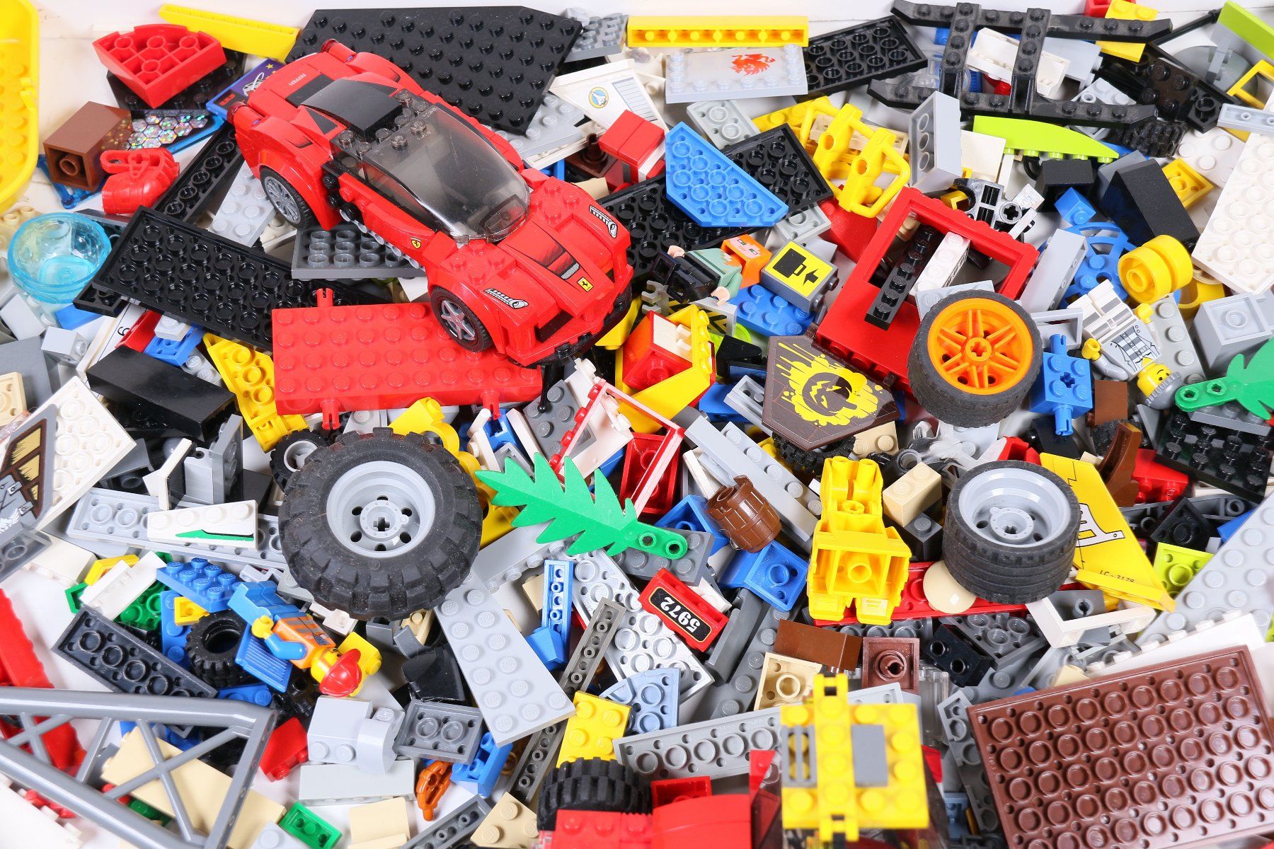 Lego Kit di costruzioni: 1.5 kg. Legoteile mit Minifiguren – Usato da Hettlingen venduto da Scholi99 2