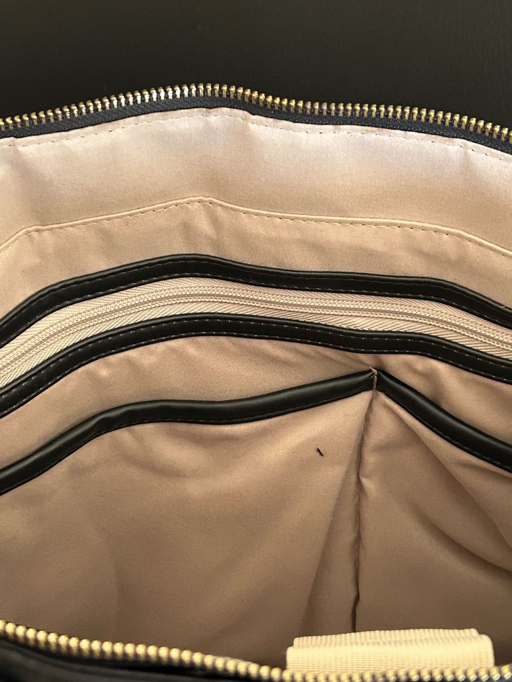 Wenger Borse da donna: Schwarze Damen Handtasche von Wenger – Usato da Schötz venduto da chousan 4