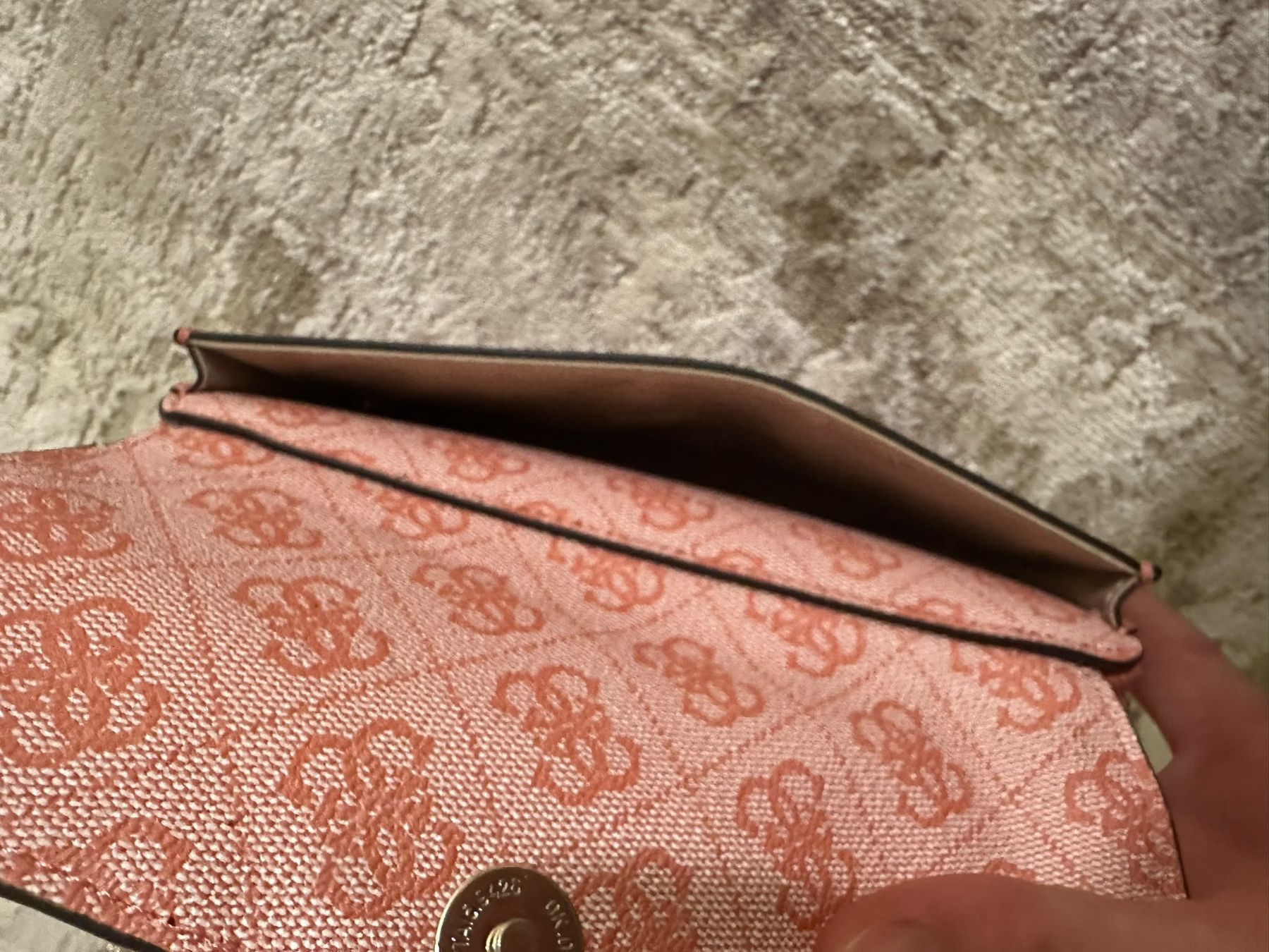 Guess Borse da donna: guess umhängetasche – Usato da Rickenbach b. Wil venduto da jupiter123 1