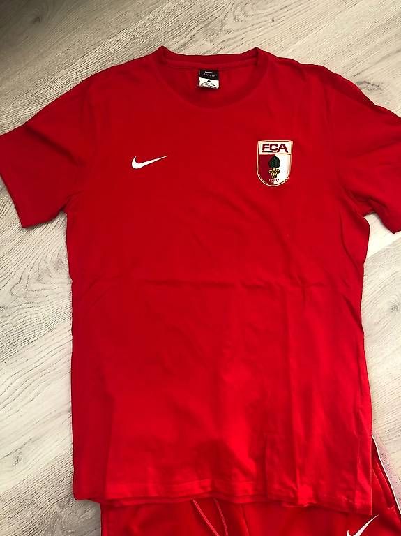 Nike Kleiderpakete: Trainingsanzug FC Augsburg Herren – Gebraucht aus Wetzikon ZH von Andrea02071985 3
