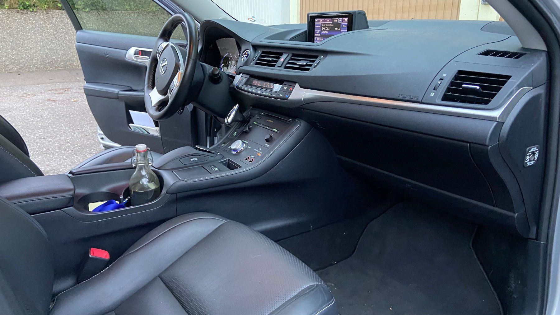 Lexus Autos: Lexus CT200H Hybrid – Gebraucht aus Zufikon von red_6gmw 8