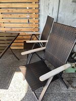 Gartentisch plus 4 Klappstühle 