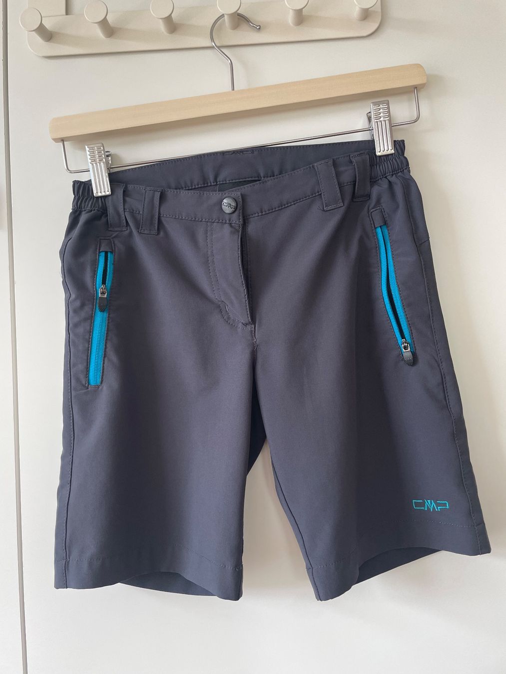 CMP Pantaloni: CMP Outdoorhose/Shorts 140 – Usato da Neukirch an der Thur venduto da bee88