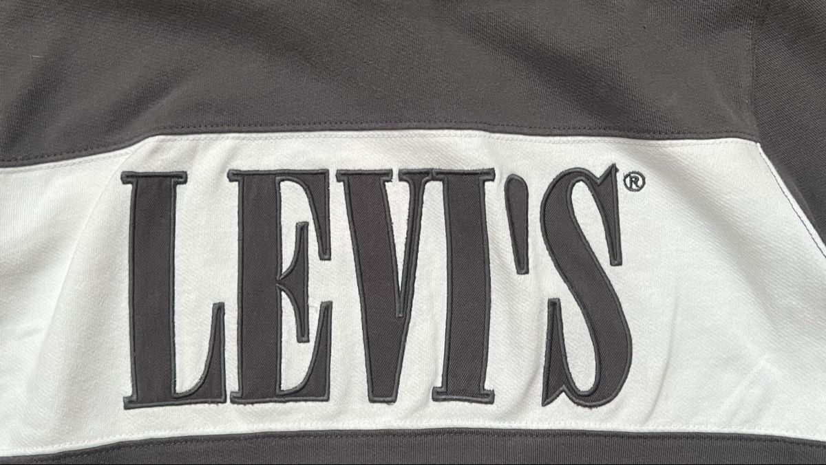 Levi's Maglioni & Felpe: Levi's Kapuzenpullover, Gr.S - Neu – Nuovo e nell'imballaggio originale da Visp venduto da bluenero 2