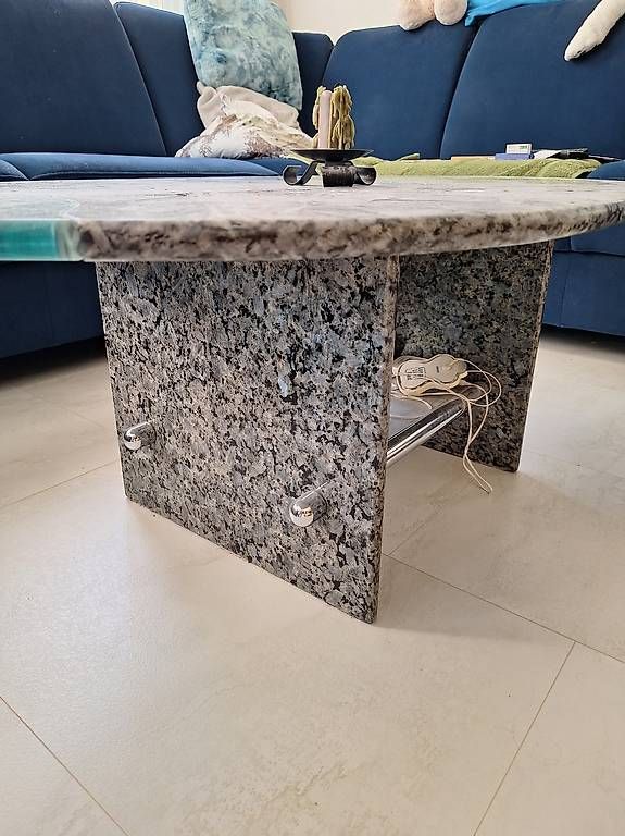 Tische: Salon Tisch mit Stein und Glas – Gebraucht aus Niederglatt ZH von Bobsli 2
