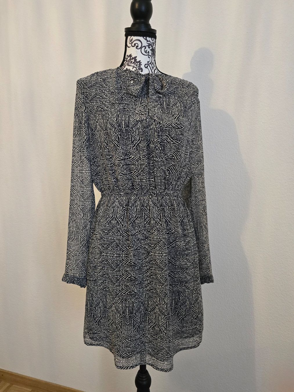 Le Temps Des Cerises Vestiti: Robe "Le Temps des Cerises neuve avec étiquette – Nuovo e nell'imballaggio originale da Genève venduto da cec_d6pg