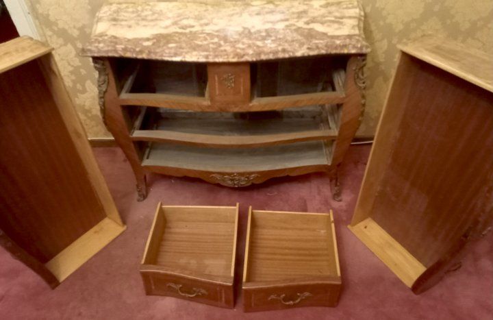Cassettiere: Commode Louis XV – Usato da Ponts-de-Martel venduto da Henri-Louis 3