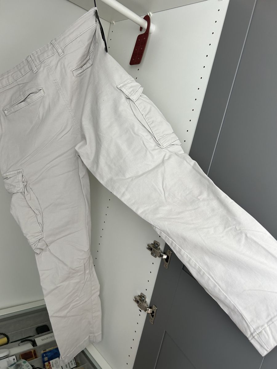 Zara Pantaloni: Leichte Zara Cargohose, Grösse L – Usato da Bülach venduto da INO_ 2