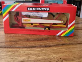 Britains 9534 Rundballen Anhänger Metall u. Plastik OV