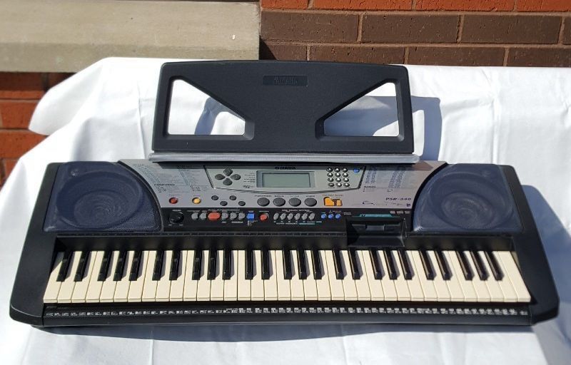 Yamaha Strumenti musicali: YAMAHA PSR-340 Keyboard Synthesizer – Usato da Zürich venduto da pub_rt9x