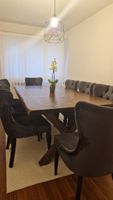 Holztisch + 8 Stühle