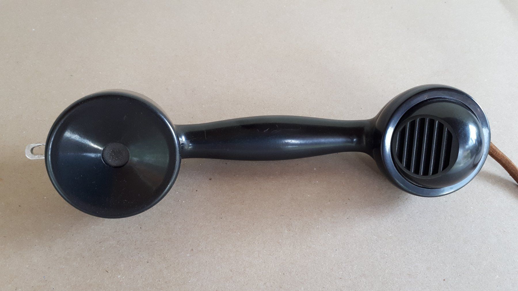 Téléphones: Bakelit Telefonhörer Hasler Mod. 1929 ? – D'occasion à Madiswil par 20gls
