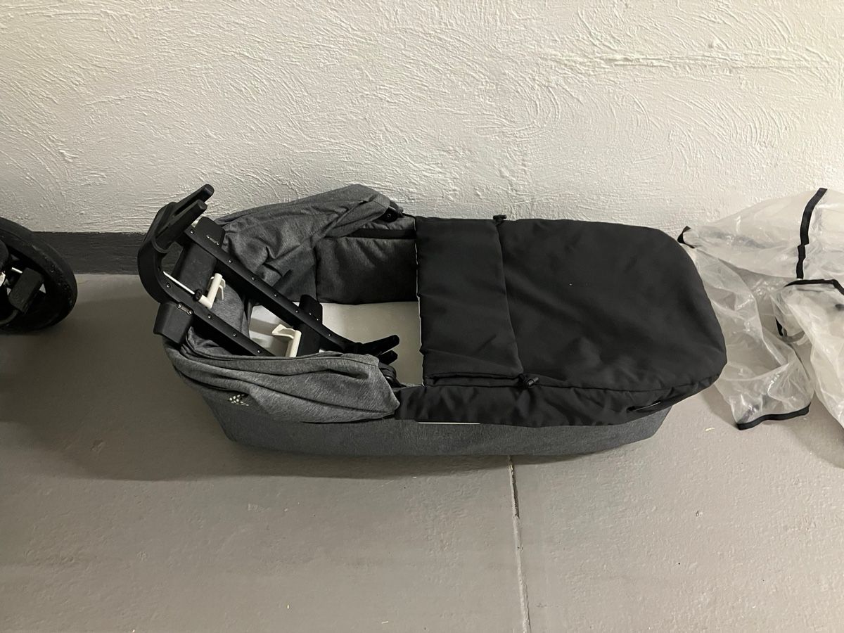 Britax Römer Carrozzine: Britax Go Big mit Babywanne – Usato da Zürich venduto da Da_schoefli 3