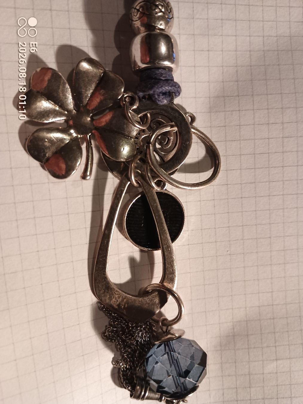 Catenine: Lange Kette mit Anhängern – Usato da Zürich venduto da Mitzi6 1