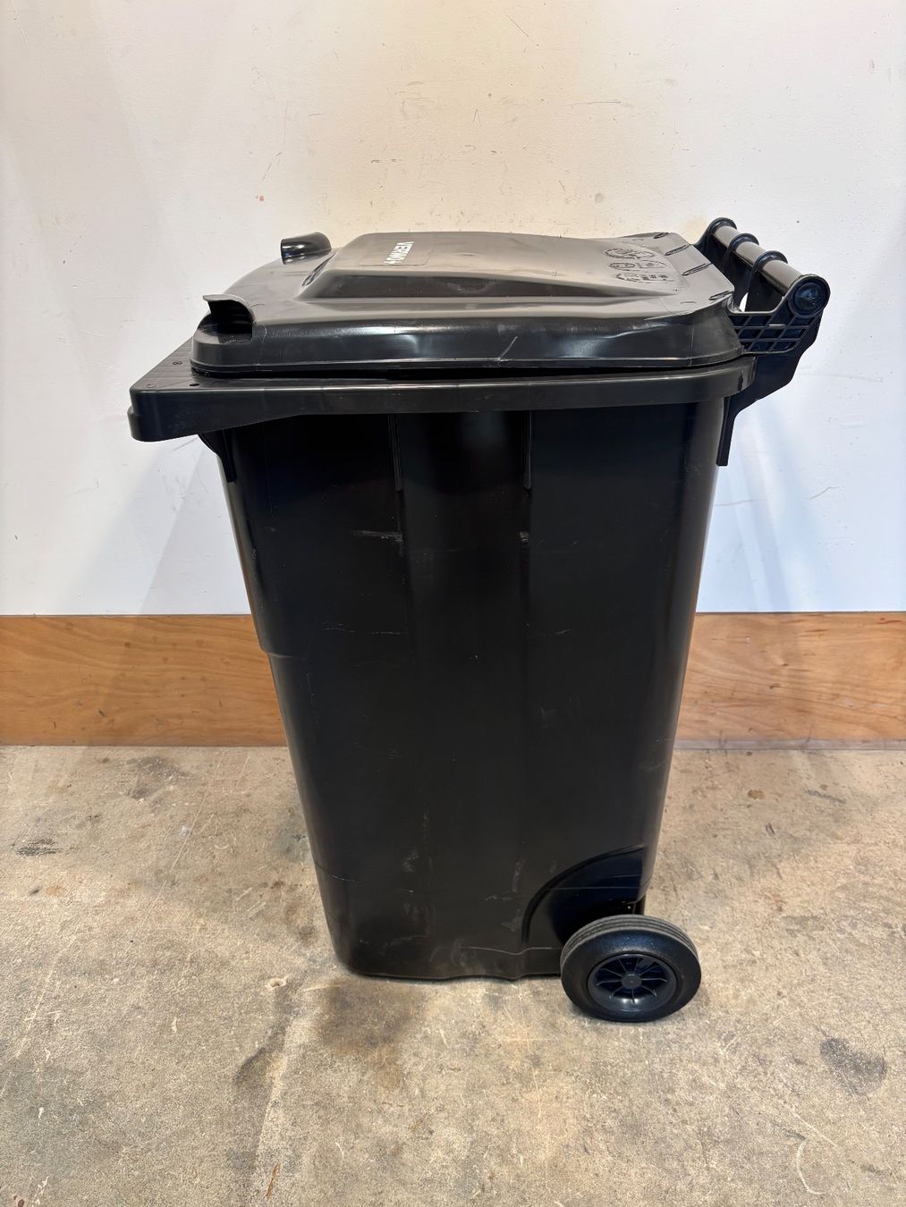Altro per Ufficio & Commercio: Neu & ungebraucht! VERWO Abfallcontainer in schwarz – Nuovo (secondo la descrizione) da Winterthur venduto da ReUse_Baumarkt 1