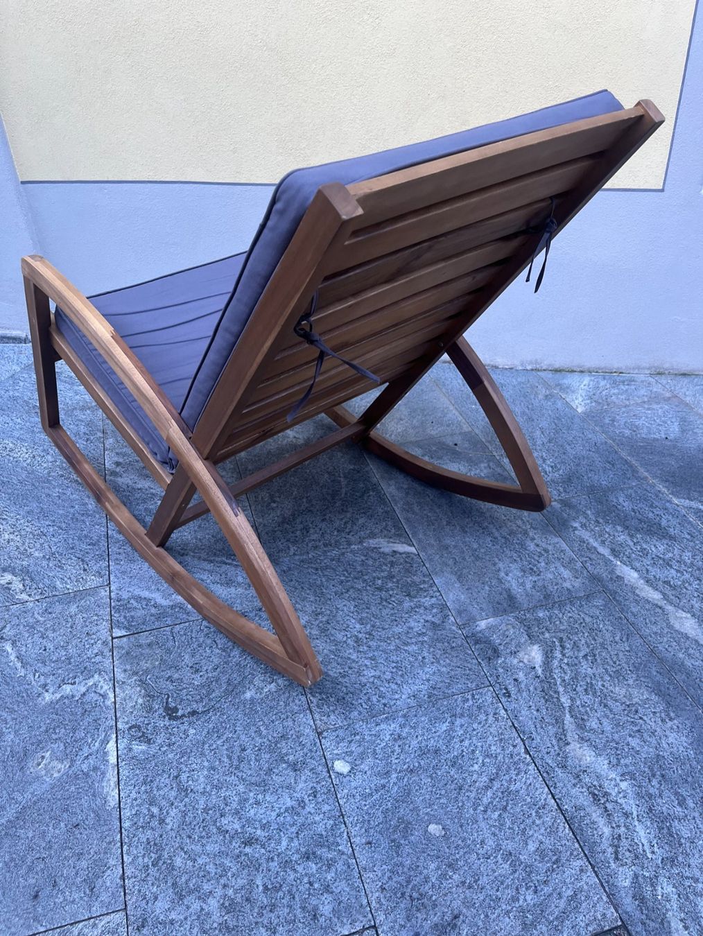 Poltrone: Sedia a dondolo stile scandinavo – Usato da Rivera venduto da lor_p69f 1