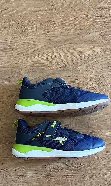 Scarpe per ragazzi: KangaROOS Hallenturnschuhe Grösse 34 – Usato da Zimmerwald venduto da wuff81 1