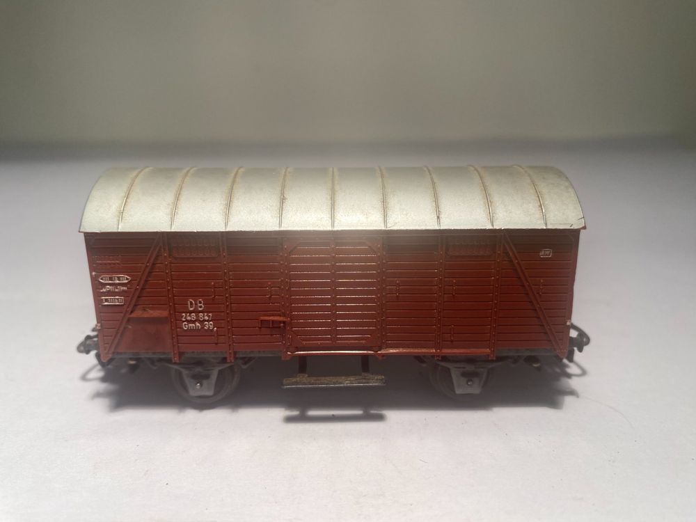Kleinbahn geschlossener Güterwagen Braun ÖBB, DC Achsen 1