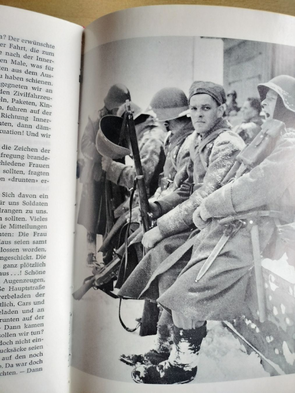Libri: Schweizer Armee Militär Buch von 1959 – Usato da Schwanden Sigrisw venduto da len_9yqg 2