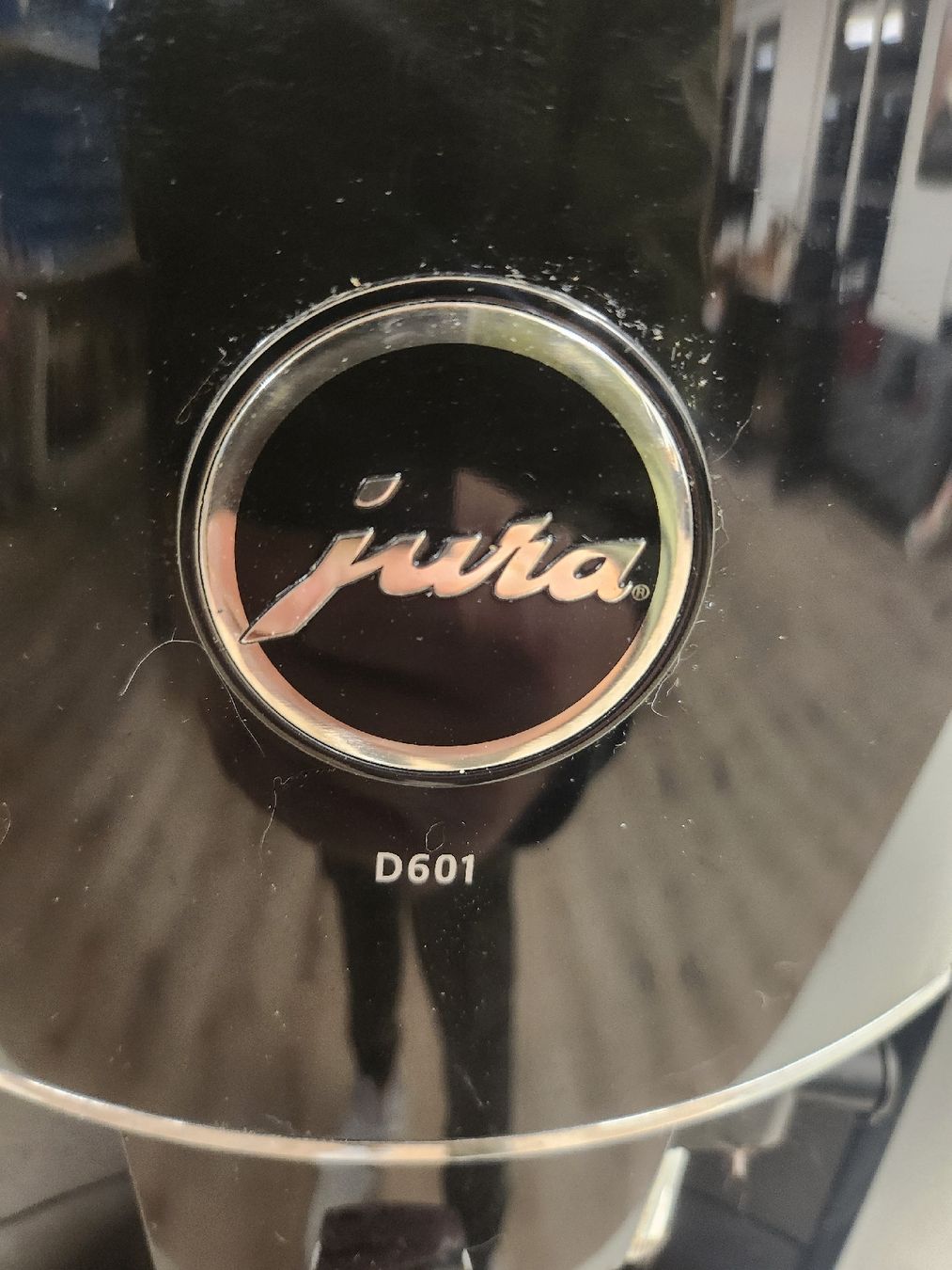 Jura Macchine per caffè & Macchine per espresso: Jura Impressa D601 Kaffeemaschine – Usato da Tuggen venduto da Zweitechanceboutique 3